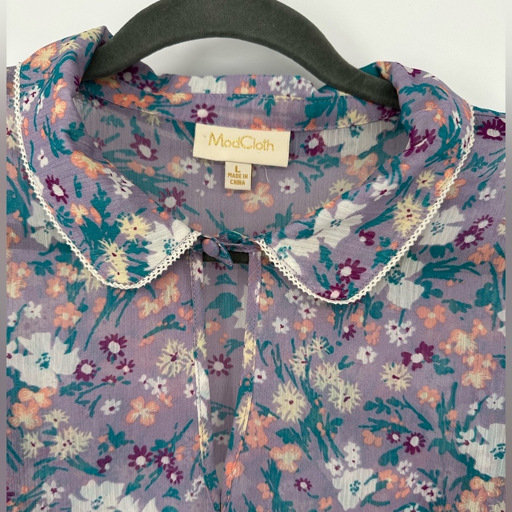 ModCloth Lavender Floral Chiffon Blouse Peter Pan Lace Collar Size L - Picture 3 of 10